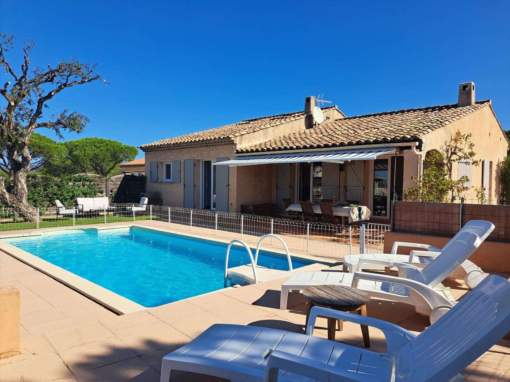 Hébergement de vacances Soleou I Piscine I *