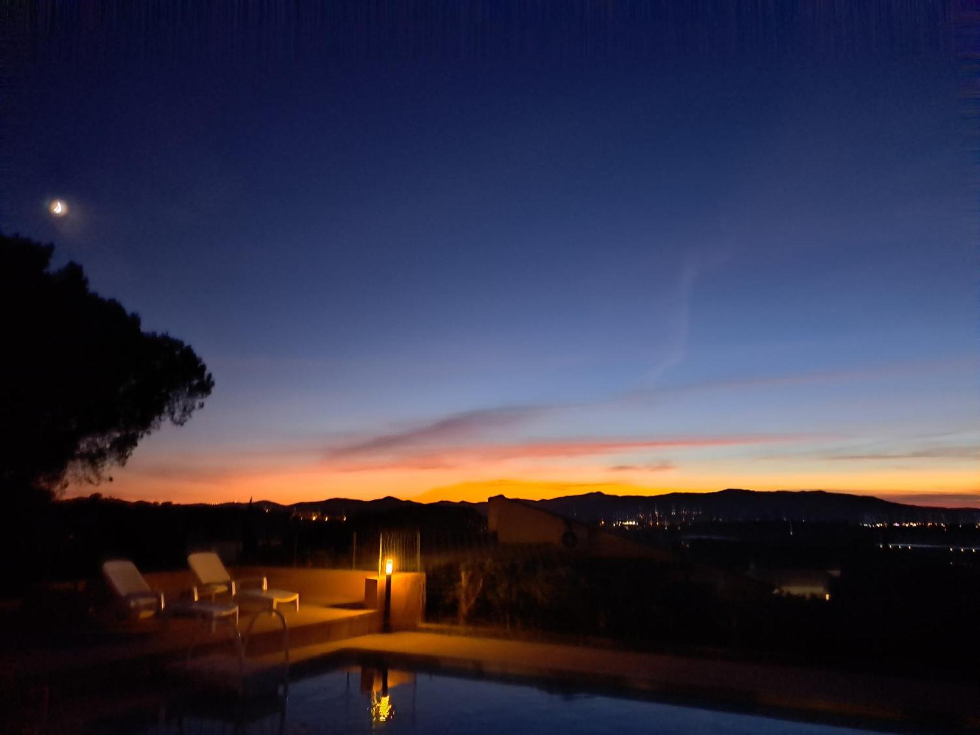 Soleou I Piscine I Hébergement de vacances Fréjus